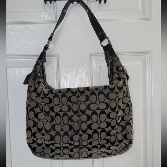 Coach Signature Logo Large Shoulder Bag Gray/Black Pre-Owned Good Condition - Picture 6 of 8